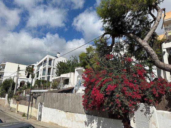 Foto 2 de Casa adossada en venda a calle D'alsabini de 3 habitacions amb terrassa i jardí