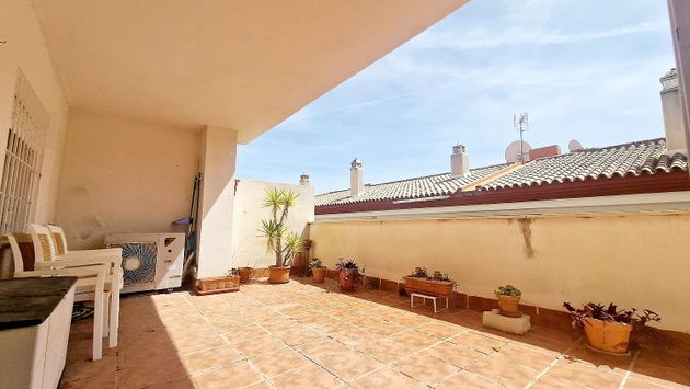 Foto 1 de Piso en venta en calle Dalia de 2 habitaciones con terraza y piscina