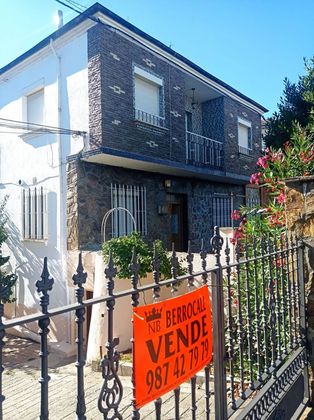 Foto 1 de Casa en venda a Cabañas Raras de 5 habitacions amb terrassa i garatge