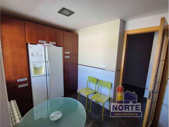 Foto 2 de Alquiler de piso en Alcoy/Alcoi de 3 habitaciones con muebles y balcón