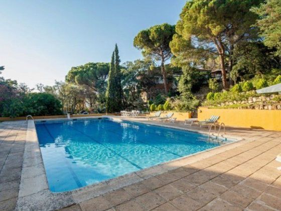 Foto 1 de Casa rural en venda a Castell d'Aro de 5 habitacions amb terrassa i piscina