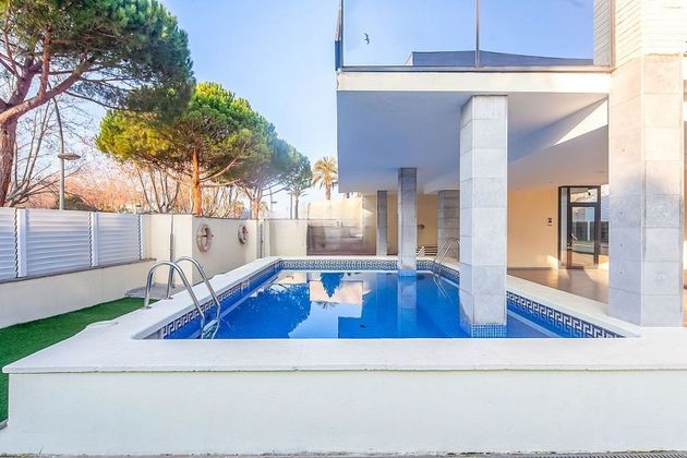 Foto 1 de Dúplex en venda a avenida De Verona Terol de 2 habitacions amb terrassa i piscina
