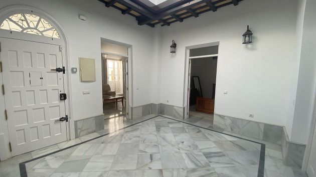 Foto 2 de Casa en venda a La Pastora - La Estación de 5 habitacions amb terrassa i balcó