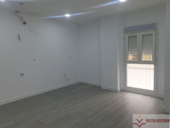 Foto 1 de Venta de piso en Barriada de Andalucía - Ardila de 2 habitaciones y 59 m²