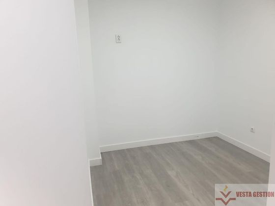 Foto 2 de Venta de piso en Barriada de Andalucía - Ardila de 2 habitaciones y 59 m²