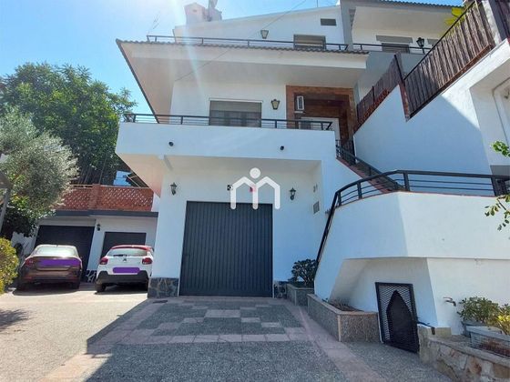 Foto 1 de Casa en venda a Argentona de 4 habitacions amb terrassa i piscina