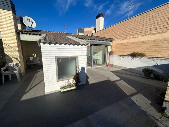 Foto 2 de Àtic en venda a La Paz de 2 habitacions amb terrassa i garatge