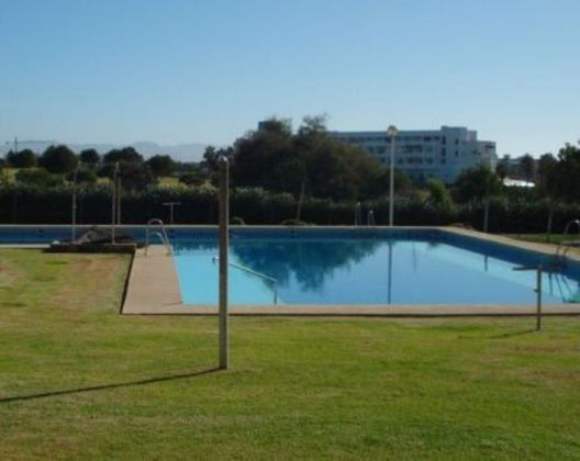 Foto 1 de Pis en venda a Retamar de 3 habitacions amb terrassa i piscina