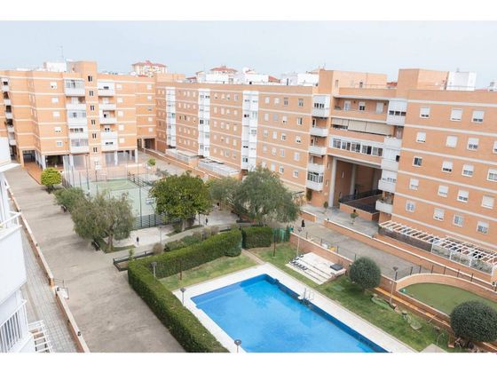 Foto 1 de Venta de piso en Valdezorras de 3 habitaciones con piscina y garaje