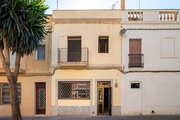 Foto 1 de Casa en venda a Barri del Mar - Ribes Roges de 5 habitacions amb terrassa i balcó