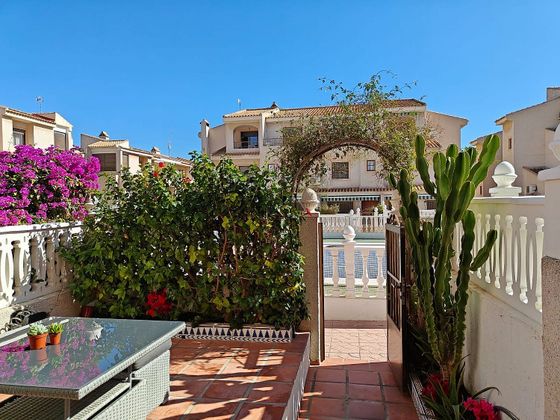 Foto 1 de Casa adossada en venda a Las Viñas de 3 habitacions amb terrassa i aire acondicionat
