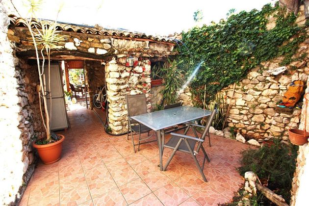 Foto 2 de Casa en venda a calle De Dalt de 3 habitacions amb terrassa i jardí