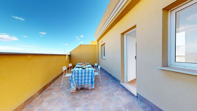 Foto 2 de Àtic en venda a Novelda de 3 habitacions amb terrassa i garatge