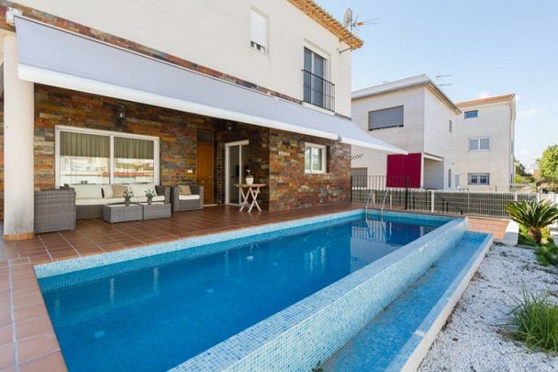Foto 1 de Venta de casa en Miramar de 5 habitaciones con terraza y piscina