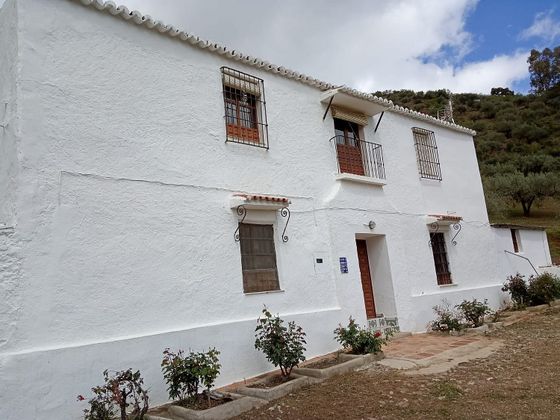 Foto 1 de Xalet en venda a calle Montes Malaga de 4 habitacions amb terrassa i jardí