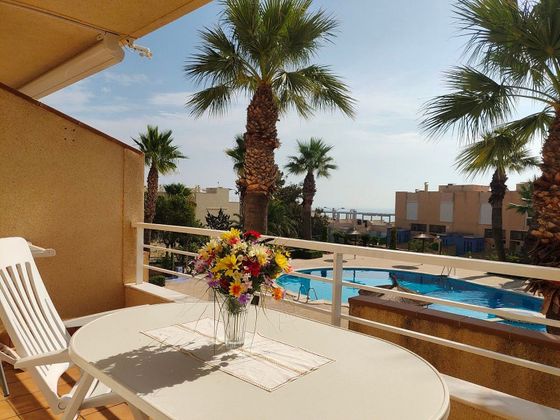 Foto 2 de Alquiler de piso en avenida De Las Adelfas de 2 habitaciones con terraza y piscina