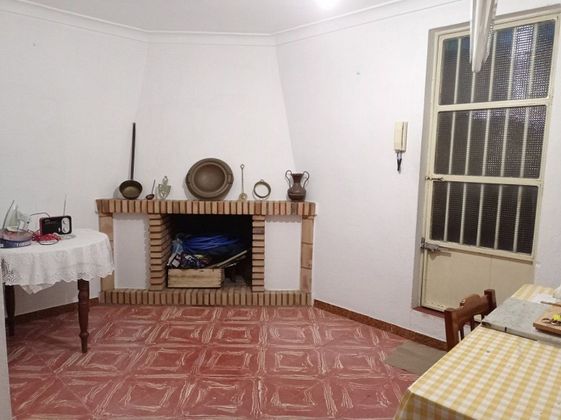 Foto 1 de Venta de casa en Ubrique de 4 habitaciones con terraza