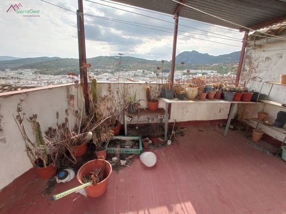 Foto 1 de Venta de casa en Ubrique de 5 habitaciones con terraza