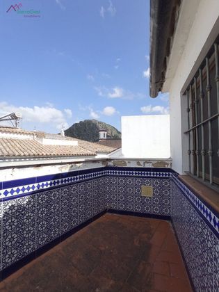Foto 1 de Venta de casa en Ubrique de 4 habitaciones con terraza y balcón
