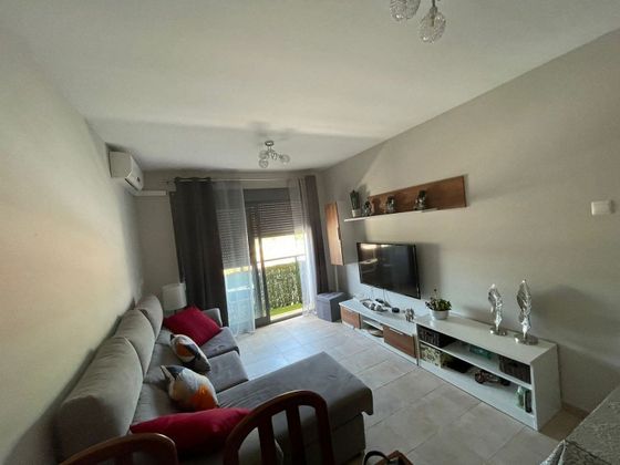 Foto 1 de Venta de piso en Ubrique de 3 habitaciones con terraza y piscina