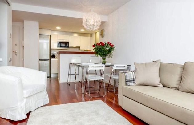 Foto 1 de Alquiler de piso en La Barceloneta de 1 habitación con muebles y aire acondicionado