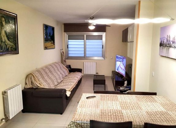 Foto 2 de Dúplex en alquiler en Sants-Badal de 3 habitaciones con terraza y muebles