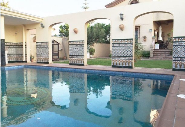 Foto 1 de Chalet en venta en Santuario - La Laguna de 3 habitaciones con terraza y piscina