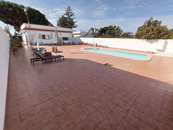 Foto 1 de Casa rural en venta en Las Tres Piedras - Costa Ballena de 3 habitaciones con terraza y piscina