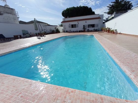 Foto 2 de Casa rural en venda a Las Tres Piedras - Costa Ballena de 3 habitacions amb terrassa i piscina