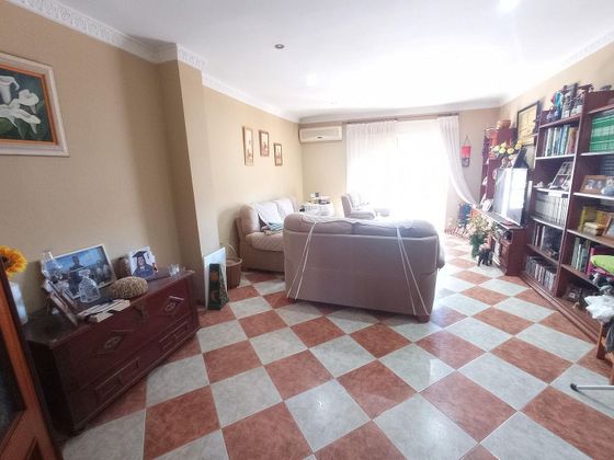 Foto 2 de Xalet en venda a Centro - Norte de 3 habitacions amb terrassa i aire acondicionat