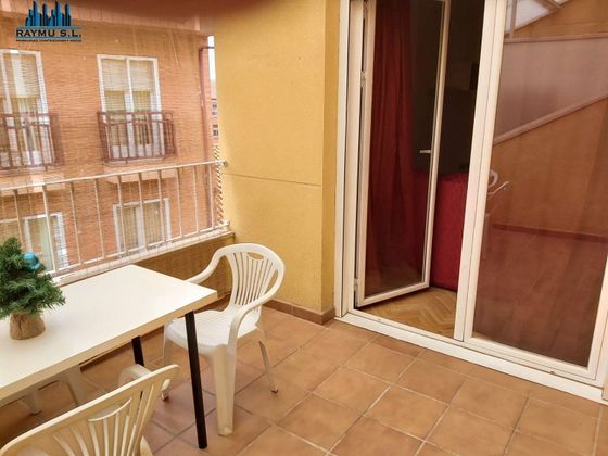 Foto 1 de Àtic en venda a calle De la Acacia de 2 habitacions amb terrassa i aire acondicionat