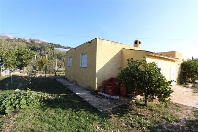 Foto 2 de Casa rural en venta en Nucia (la) de 2 habitaciones con terraza y jardín