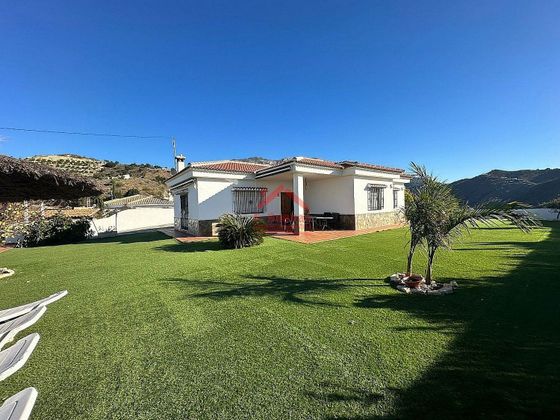 Foto 1 de Casa en venda a Canillas de Aceituno de 3 habitacions amb terrassa i piscina