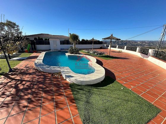 Foto 2 de Casa en venta en Canillas de Aceituno de 3 habitaciones con terraza y piscina