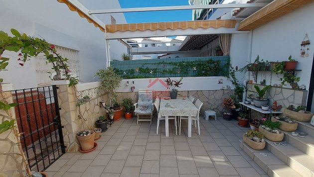 Foto 2 de Casa en venda a Caleta de Vélez de 3 habitacions amb terrassa i jardí