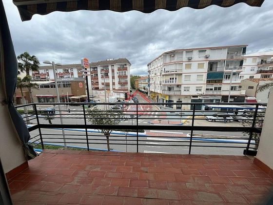Foto 2 de Piso en venta en Centro - Vélez-Málaga de 2 habitaciones con terraza y jardín