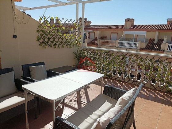 Foto 2 de Casa en venta en Benajarafe – Almayate de 5 habitaciones con terraza y piscina