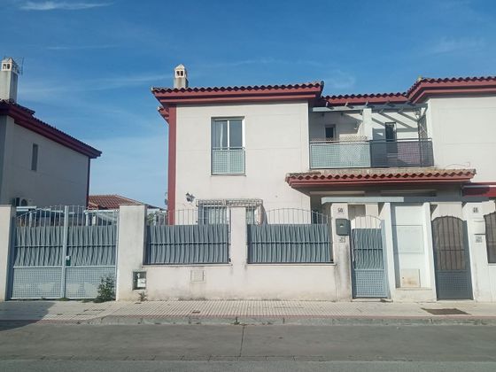Foto 2 de Casa en venda a Castilleja de la Cuesta de 4 habitacions amb terrassa i jardí