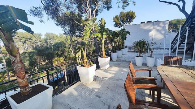 Foto 1 de Casa adossada en lloguer a Montmar de 3 habitacions amb terrassa i jardí