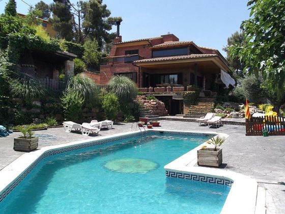 Foto 1 de Xalet en venda a Cervelló de 5 habitacions amb terrassa i piscina