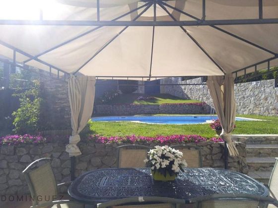 Foto 2 de Venta de chalet en Poio de 3 habitaciones con terraza y piscina