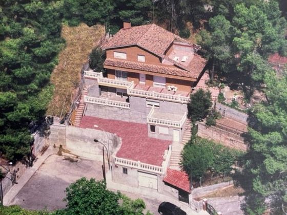Foto 1 de Casa en venda a Viladecavalls de 4 habitacions amb terrassa i garatge