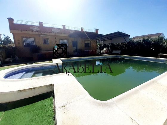 Foto 1 de Chalet en venta en El Higuerón de 4 habitaciones con piscina y jardín