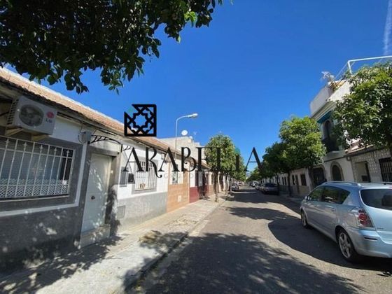 Foto 1 de Xalet en venda a Campo de la Verdad - Miraflores de 4 habitacions amb terrassa i balcó
