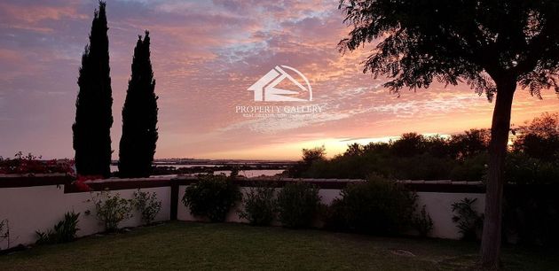 Foto 2 de Venta de chalet en calle Gran Vía Los Gallos de 3 habitaciones con terraza y jardín