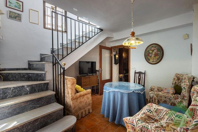 Foto 1 de Casa en venda a Nívar de 5 habitacions amb terrassa