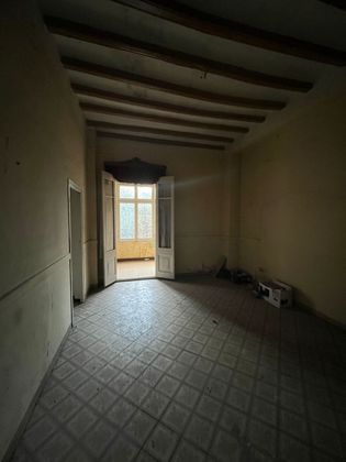 Foto 2 de Casa adosada en venta en Manlleu de 12 habitaciones con garaje y jardín