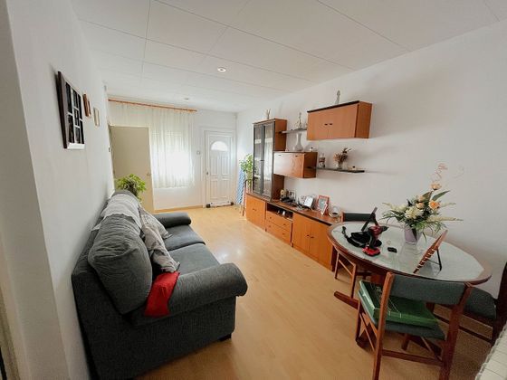 Foto 1 de Casa en venta en Manlleu de 2 habitaciones con terraza y calefacción