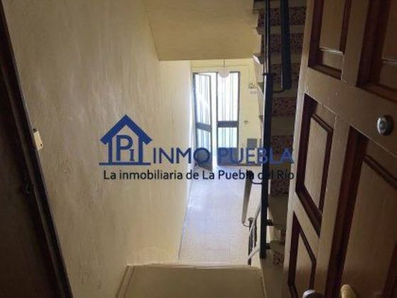 Foto 2 de Piso en venta en Puebla del Río (La) de 4 habitaciones con terraza y garaje