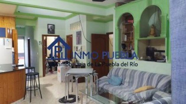Foto 1 de Piso en venta en Puebla del Río (La) de 3 habitaciones con terraza y balcón